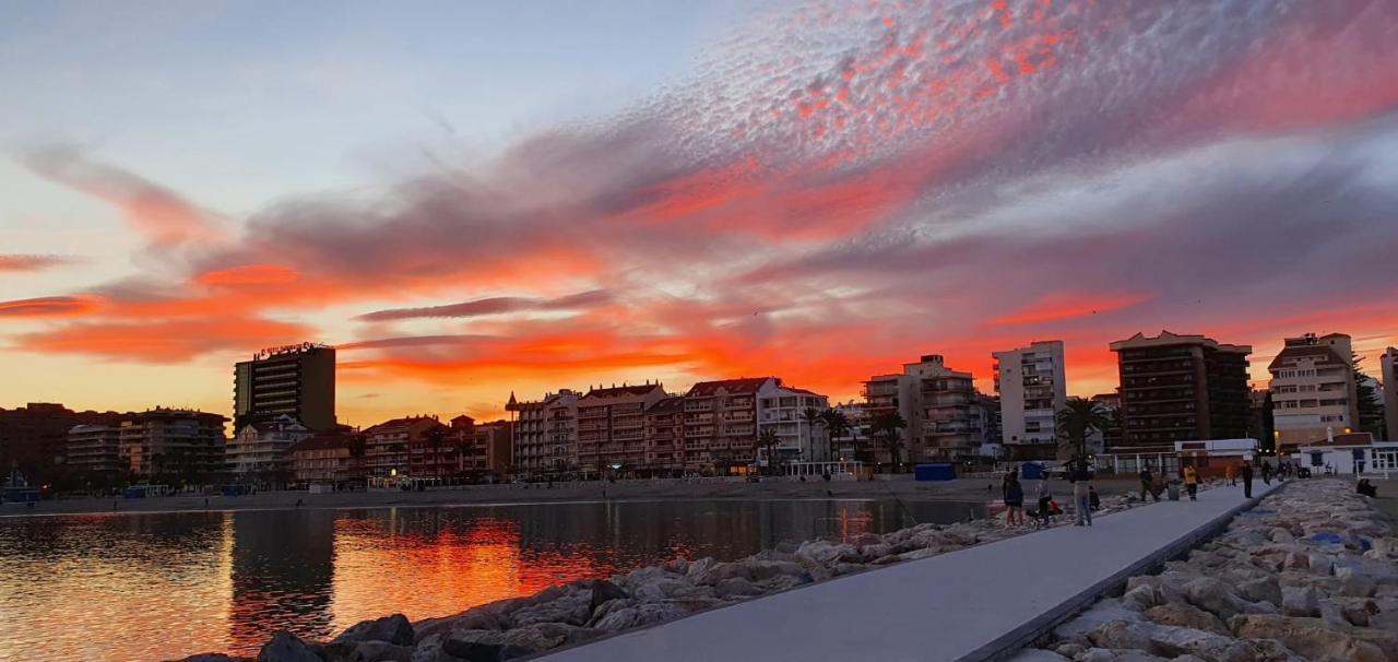 Aurinko 5 Segundo Luminoso Apartamento Con Vistas En フエンヒロラ エクステリア 写真